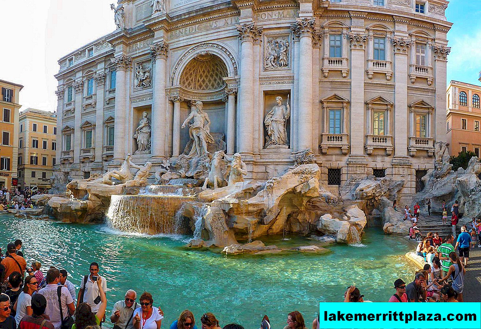 Trevi Fountain - a symbol of Roman Baroque