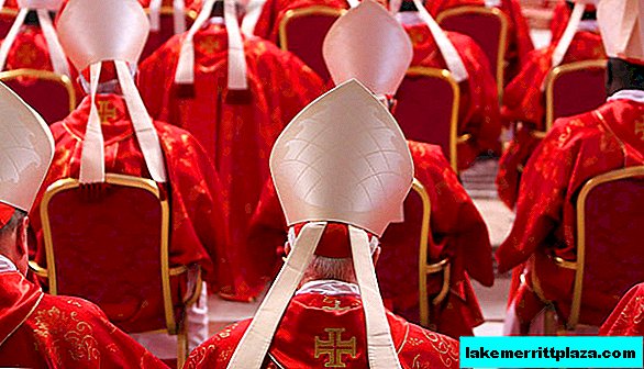 Papież Franciszek podnosi 19 nowych kardynałów