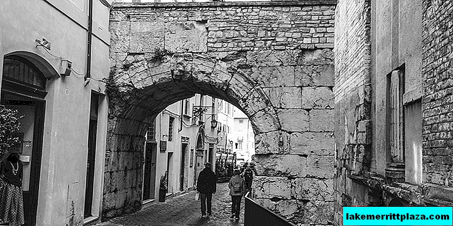 Arco de drusos e germânicos em Spoleto