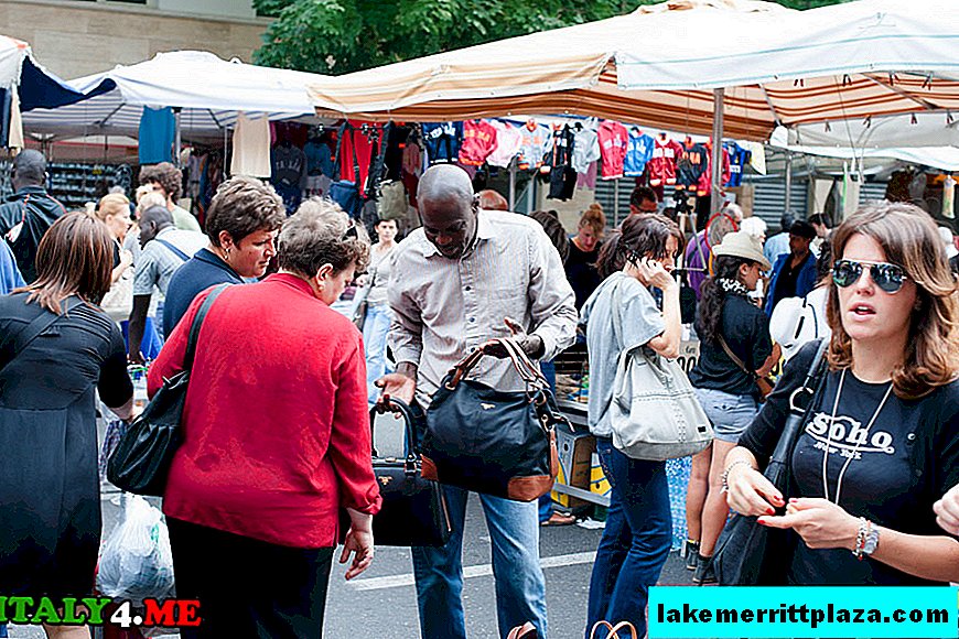 Flea market in Porta Portez