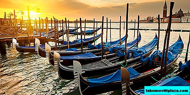 Gondoles et gondoliers à Venise