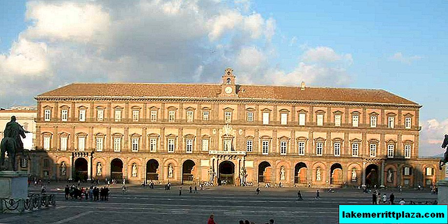 Palais royal à Naples