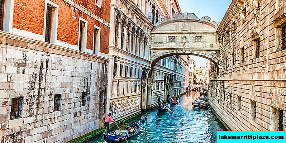 Puente de los suspiros en Venecia