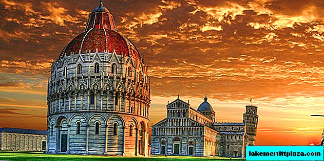 Lehnendes Baptisterium von Pisa