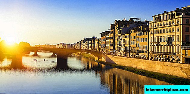 Rio Arno, em Florença